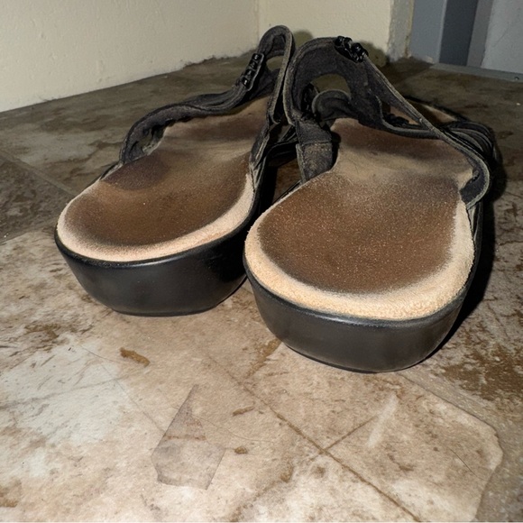 Women’s Clark’s Brand Black Real Leather Strappy Sandals Shoes Size 11/12 - Picture 11 of 15